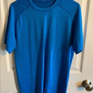 Lululemon metal vent T-shirt- royal blue